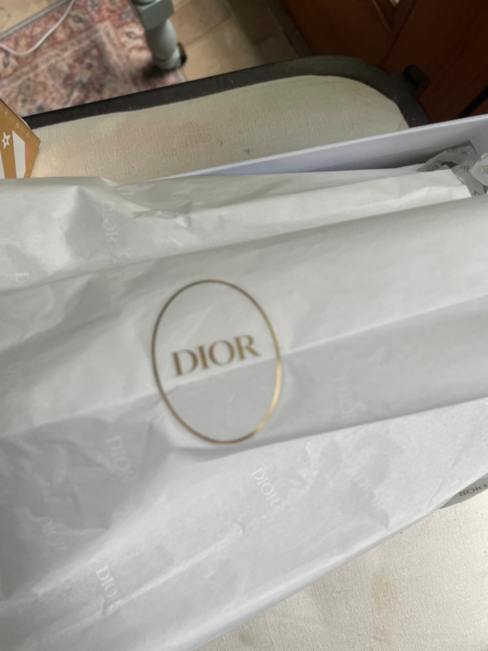 Christian Dior Gold & White Decorative Box Lipstick Sample Packing Materials - Picture 13 of 14